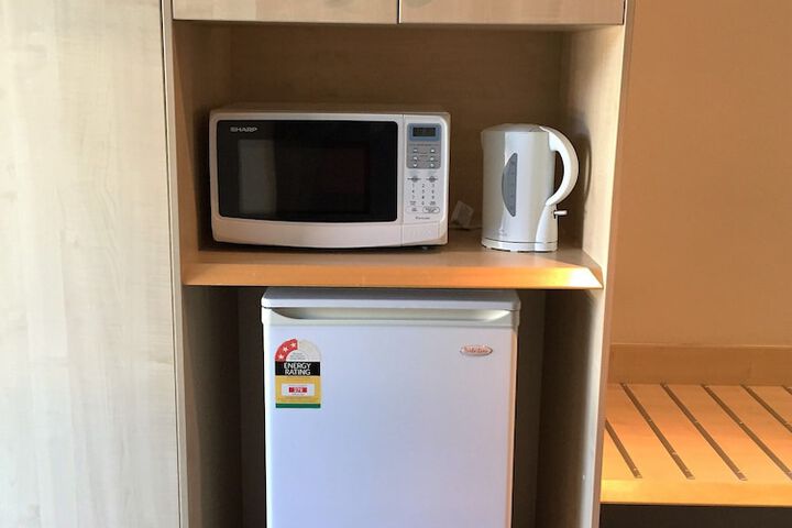 Mini-refrigerator