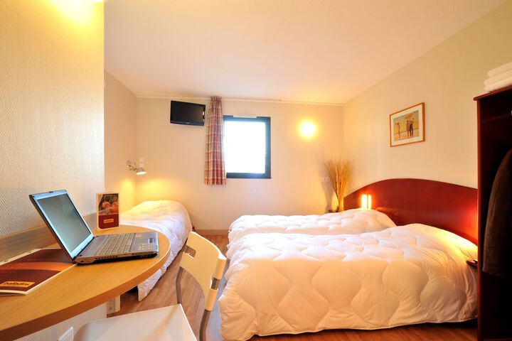 Room 5 of 27