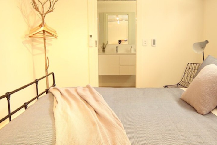 Room 2 of 12