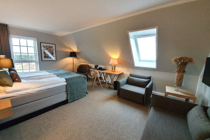 Room 11 of 53