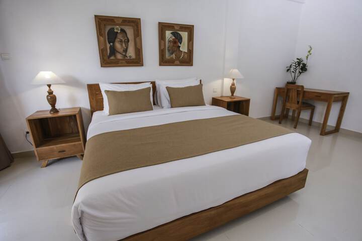 Room 5 of 42