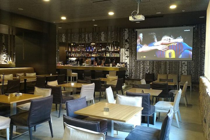 Lounge 69 of 87