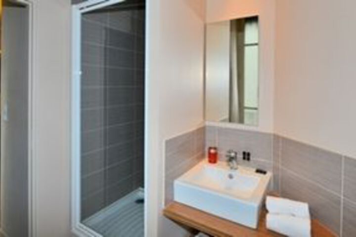 Room 3 of 8