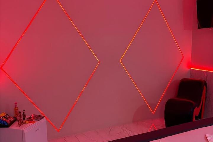 Room 7 of 15