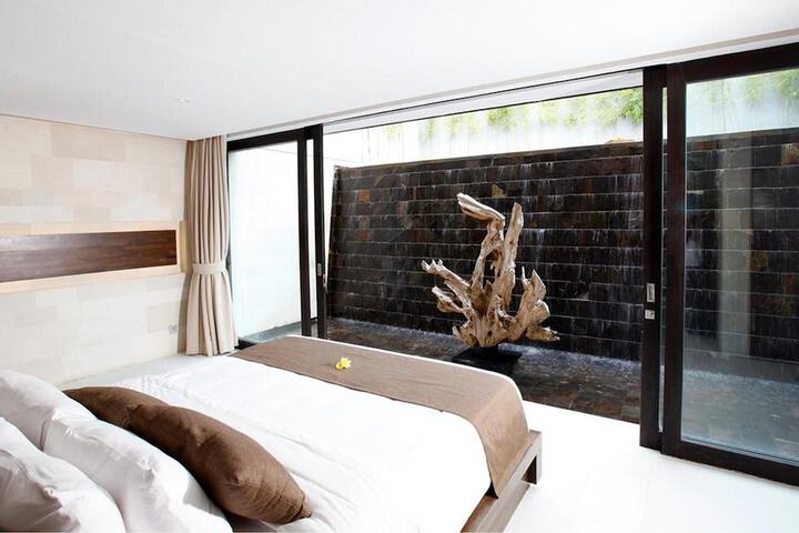 Room 2 of 54
