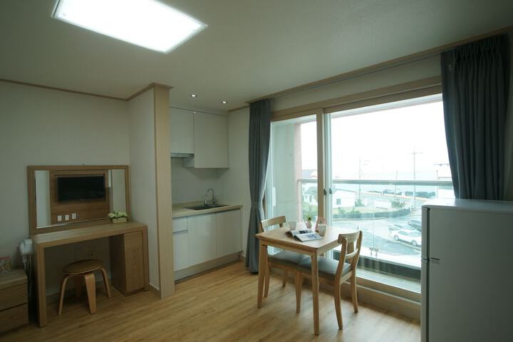 Room 15 of 26