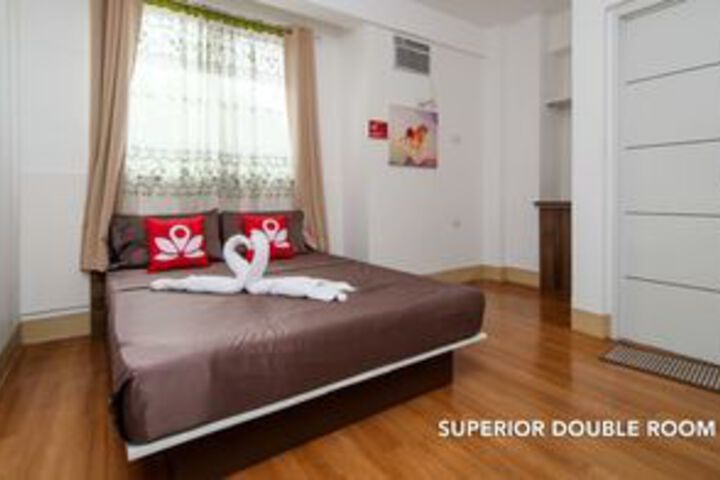 Room 10 of 35