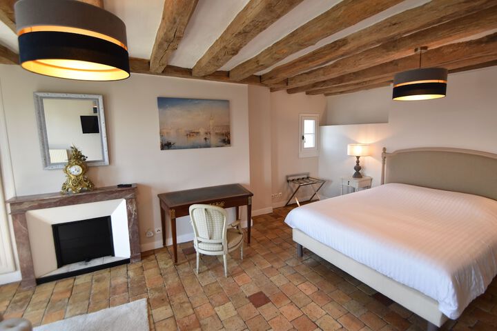 Room 3 of 26