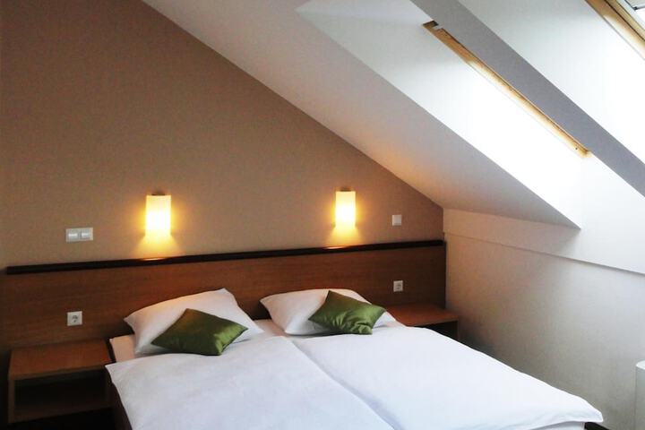 Room 18 of 47