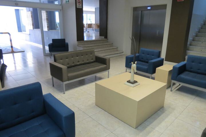 Guest Lobby