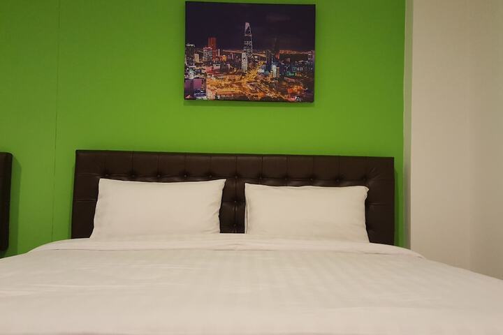 Room 11 of 26