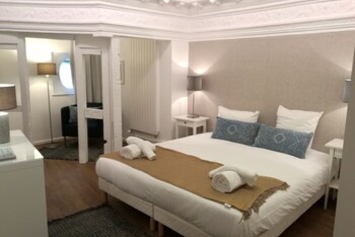 Room 27 of 60