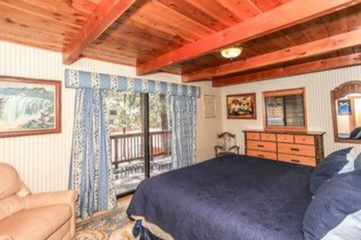 Room 13 of 35