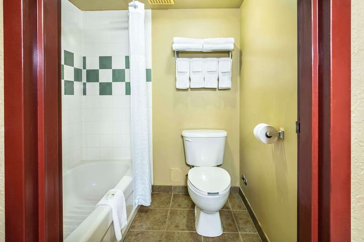 Room 12 of 36