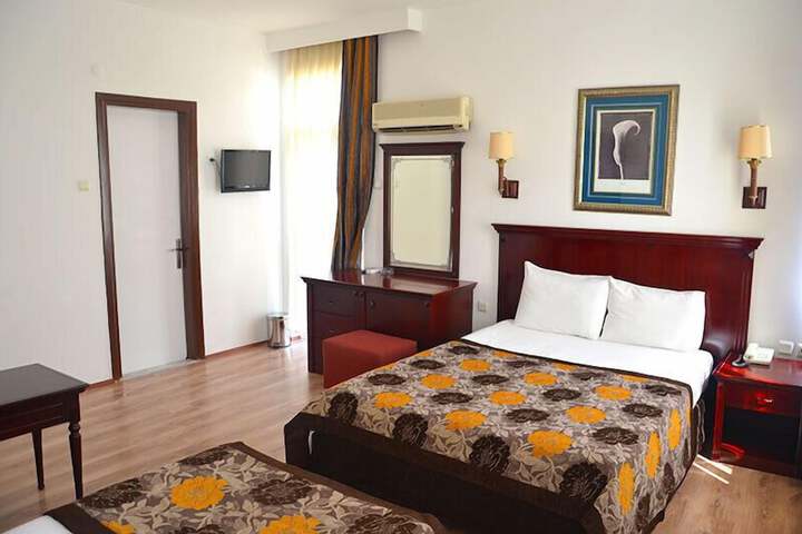 Room 8 of 26