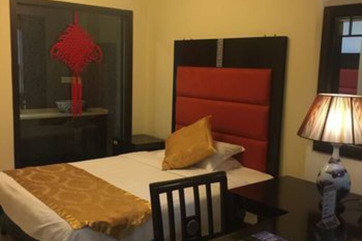 Room 11 of 31