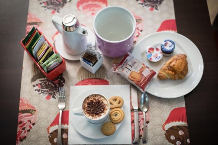 Breakfast/Coffee Service 46 of 47