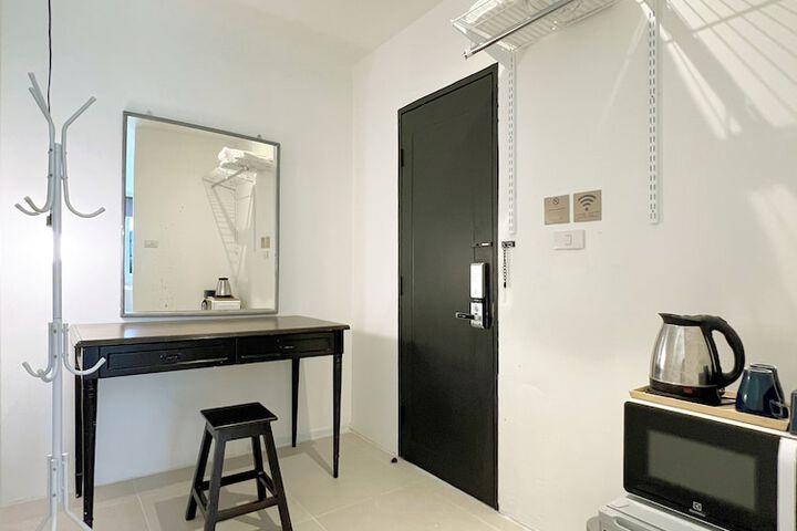 Room 12 of 41