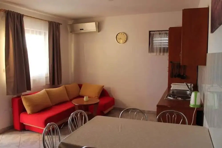 Room 2 of 14