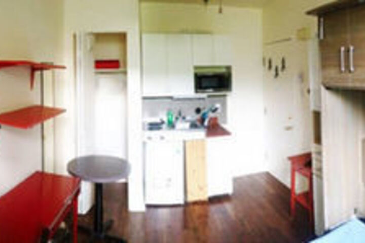 Room 32 of 33