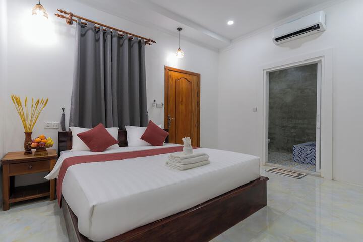 Room 5 of 63