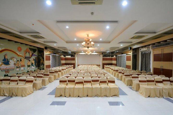 OYO PREMIUM LB NAGAR KAMINENI HOSPITAL