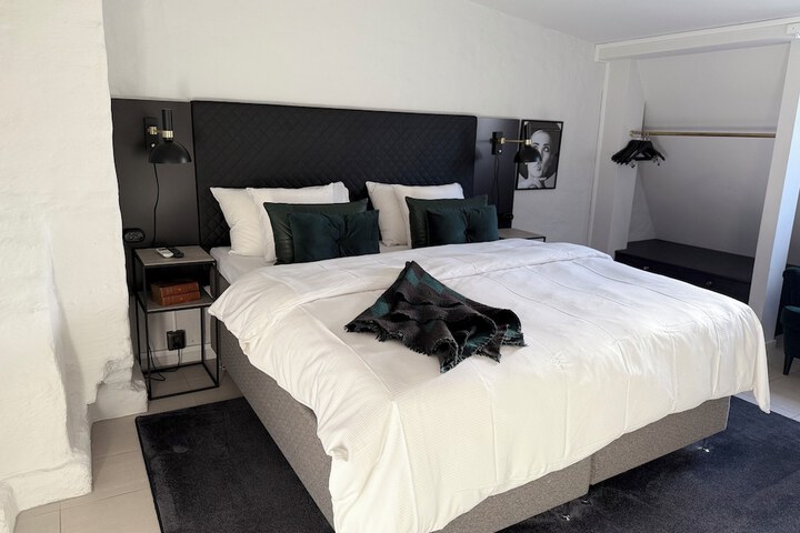 Room 17 of 139