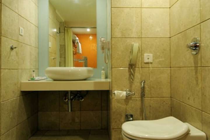 Room 14 of 29