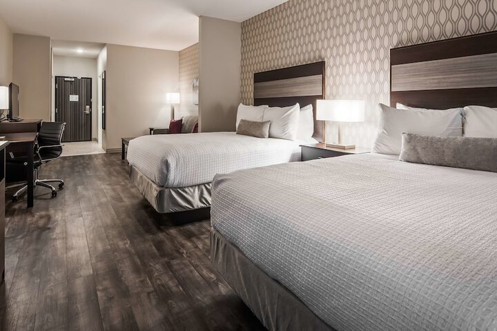 2 Queen Beds (6 of 11)