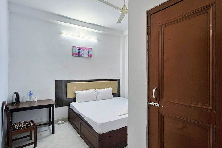 Room 2 of 19