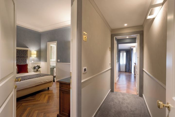 Room 35 of 82