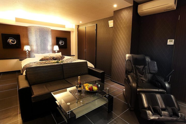 Room 16 of 43