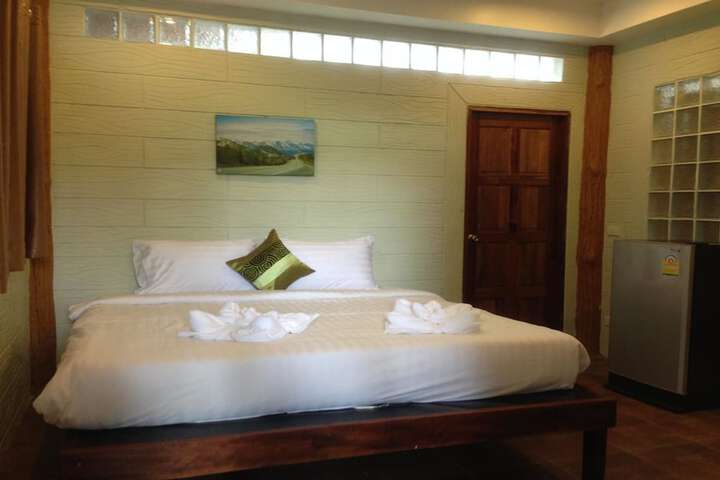 Room 10 of 34