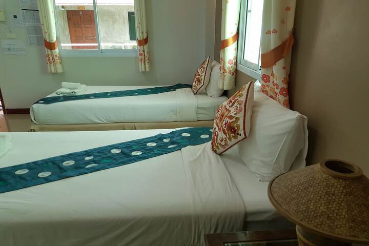Room 29 of 76