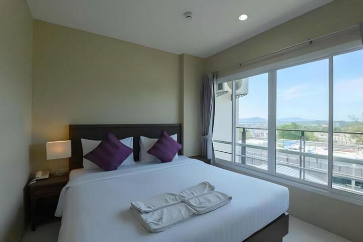 Hotel Suite Photo