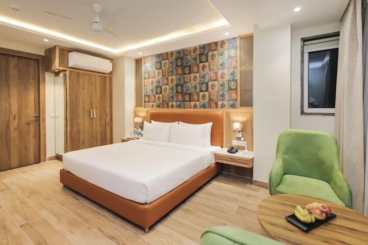 Room 27 of 109