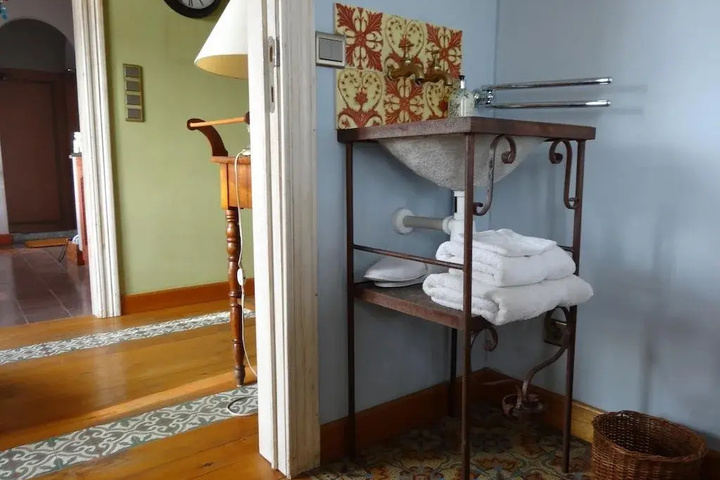 guest_rooms