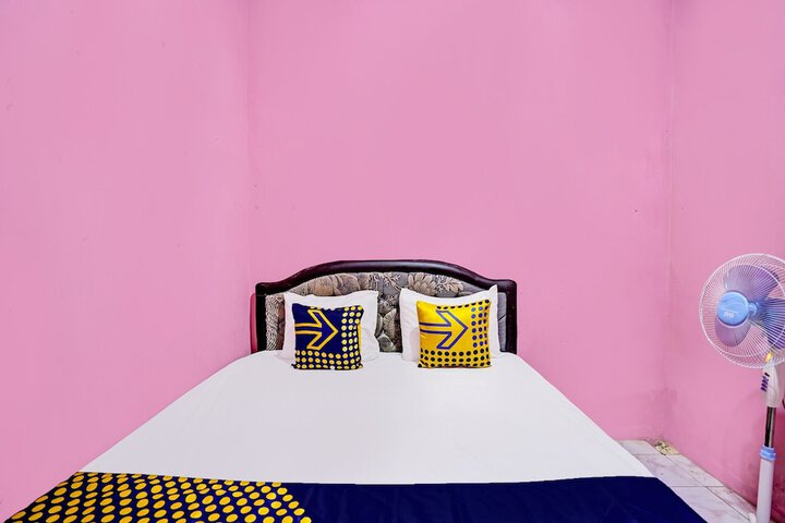 Room 17 of 25
