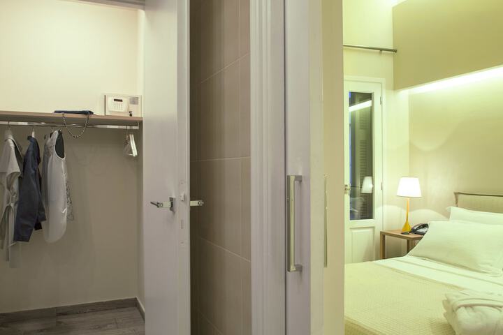 Room 6 of 39