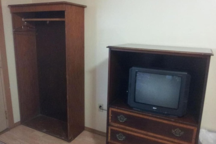 Room 10 of 36