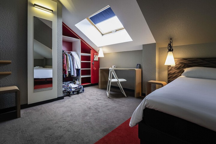 Room 15 of 75