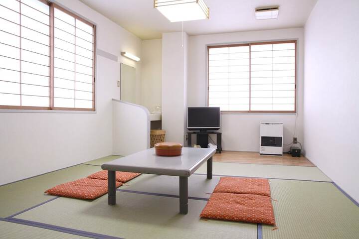 Room 27 of 67