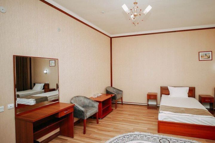Room 6 of 41