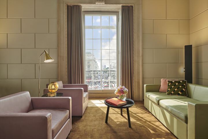 Room 31 of 241
