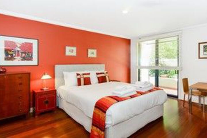 Room 5 of 15