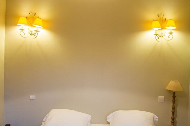 Room 17 of 68