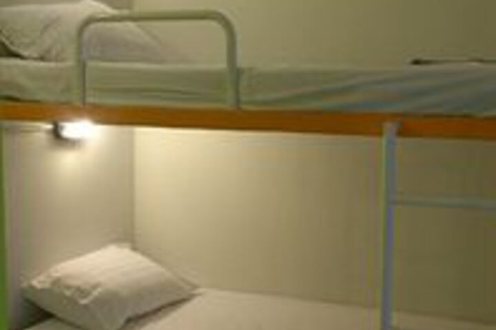 Room 21 of 38