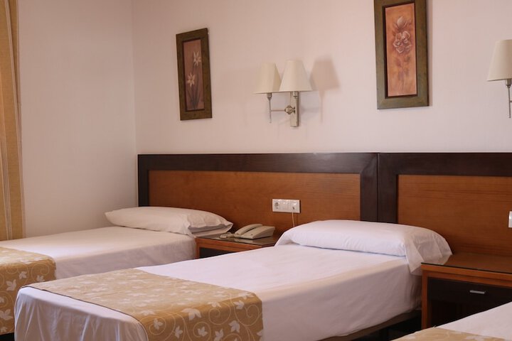 Room 12 of 35