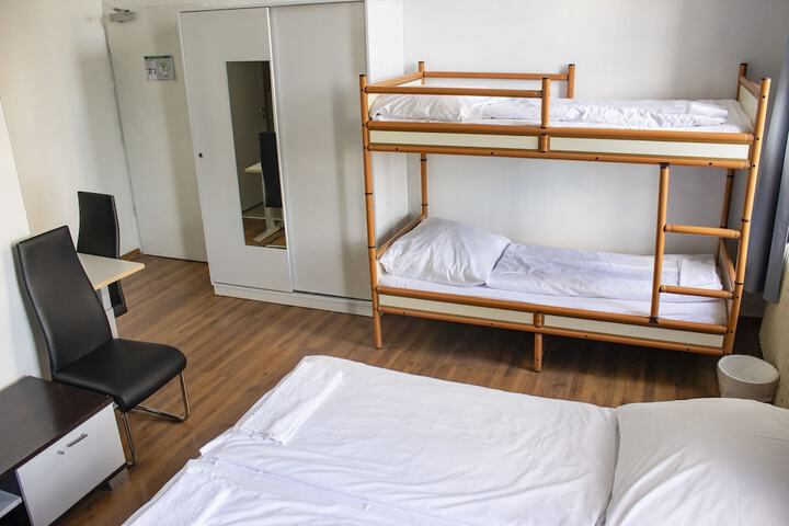 Room 18 of 52