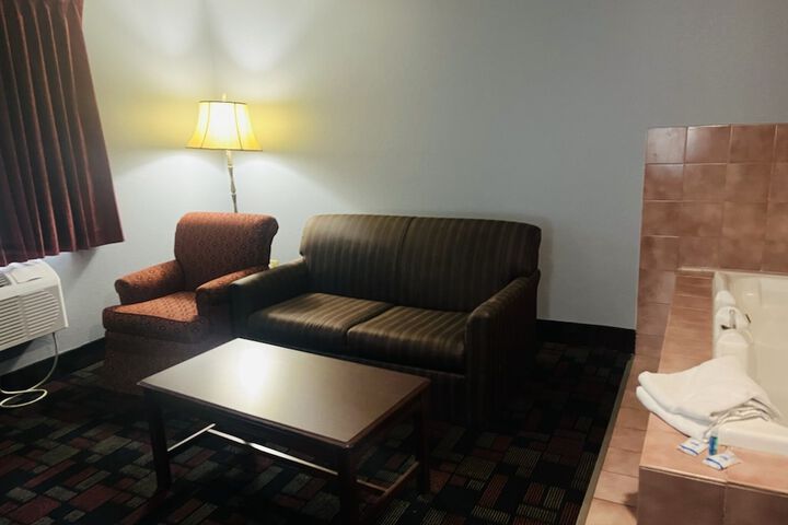 1 King Bed (8 of 21)